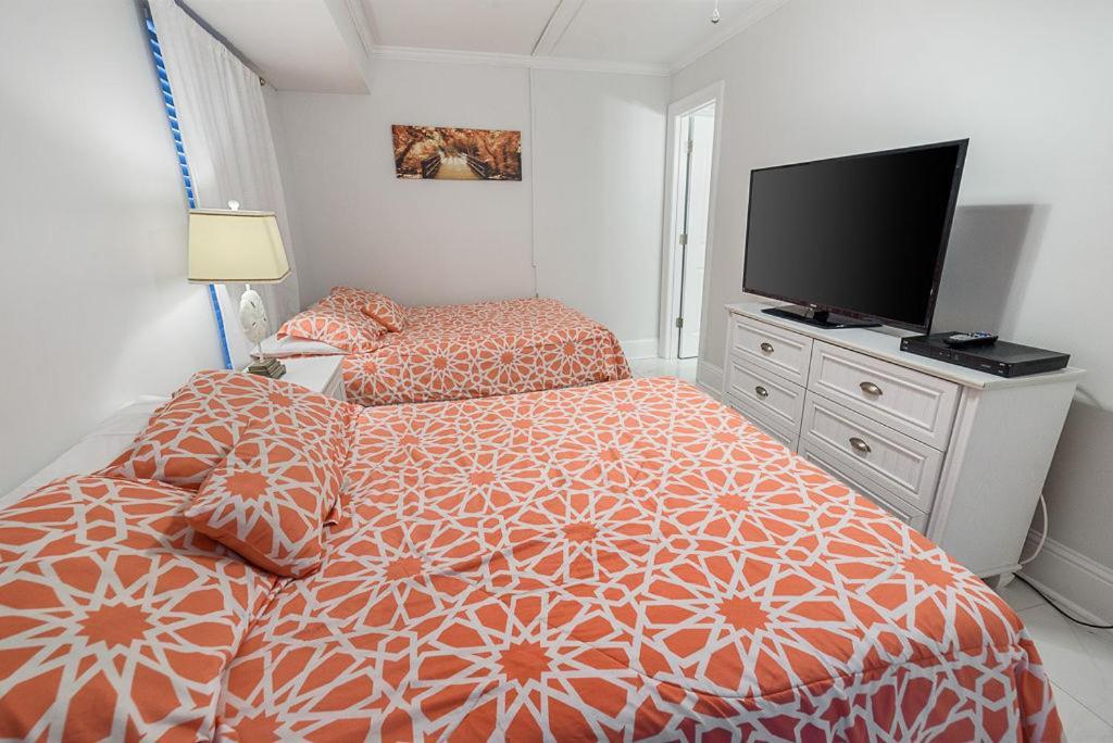 Island Winds East 308 By Albvr - Beautifully Renovated Beachfront Condo & Steps Away From Hangout & More! Gulf Shores Eksteriør billede